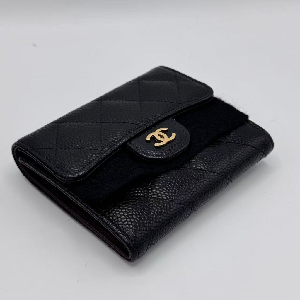 CC Compact Classic Flap Wallet Quilted Caviar