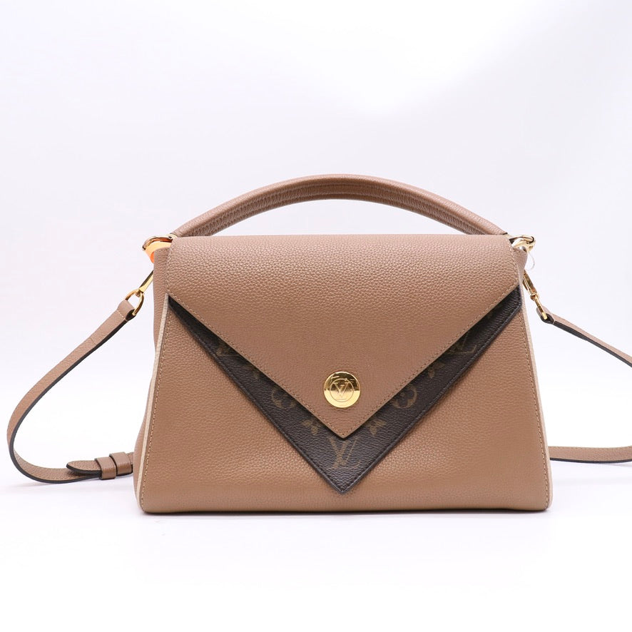 Grained Calfskin Monogram Double V Sesame Twins LDZ1631