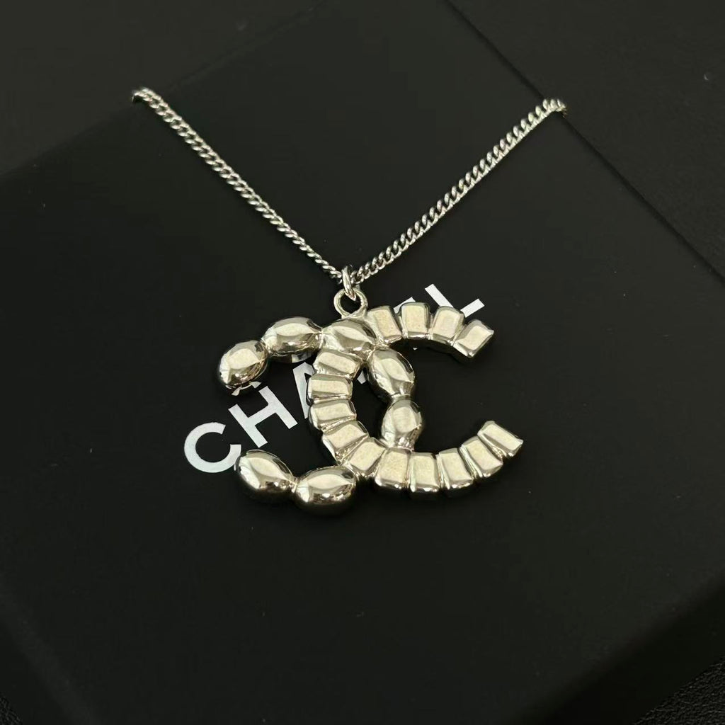 Chanel Baguette Crystal Quilted CC Pendant Necklace Gold twins LDJ4470