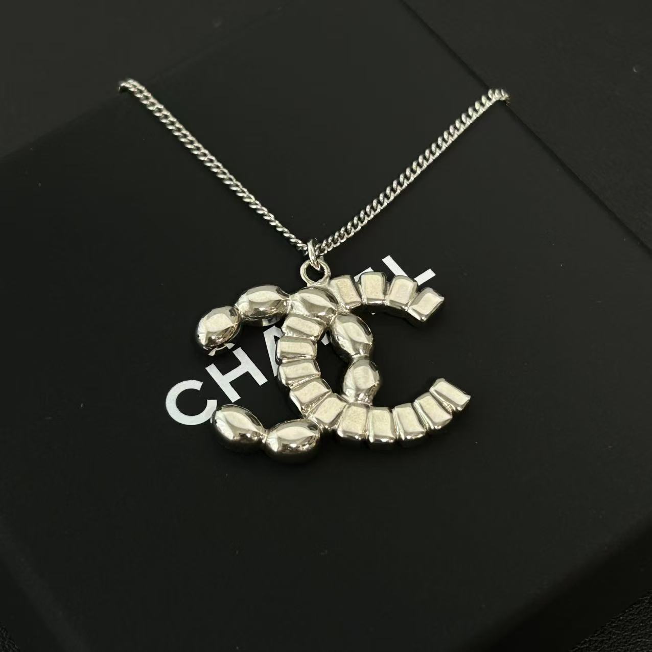 Chanel Baguette Crystal Quilted CC Pendant Necklace Gold twins LDJ4470