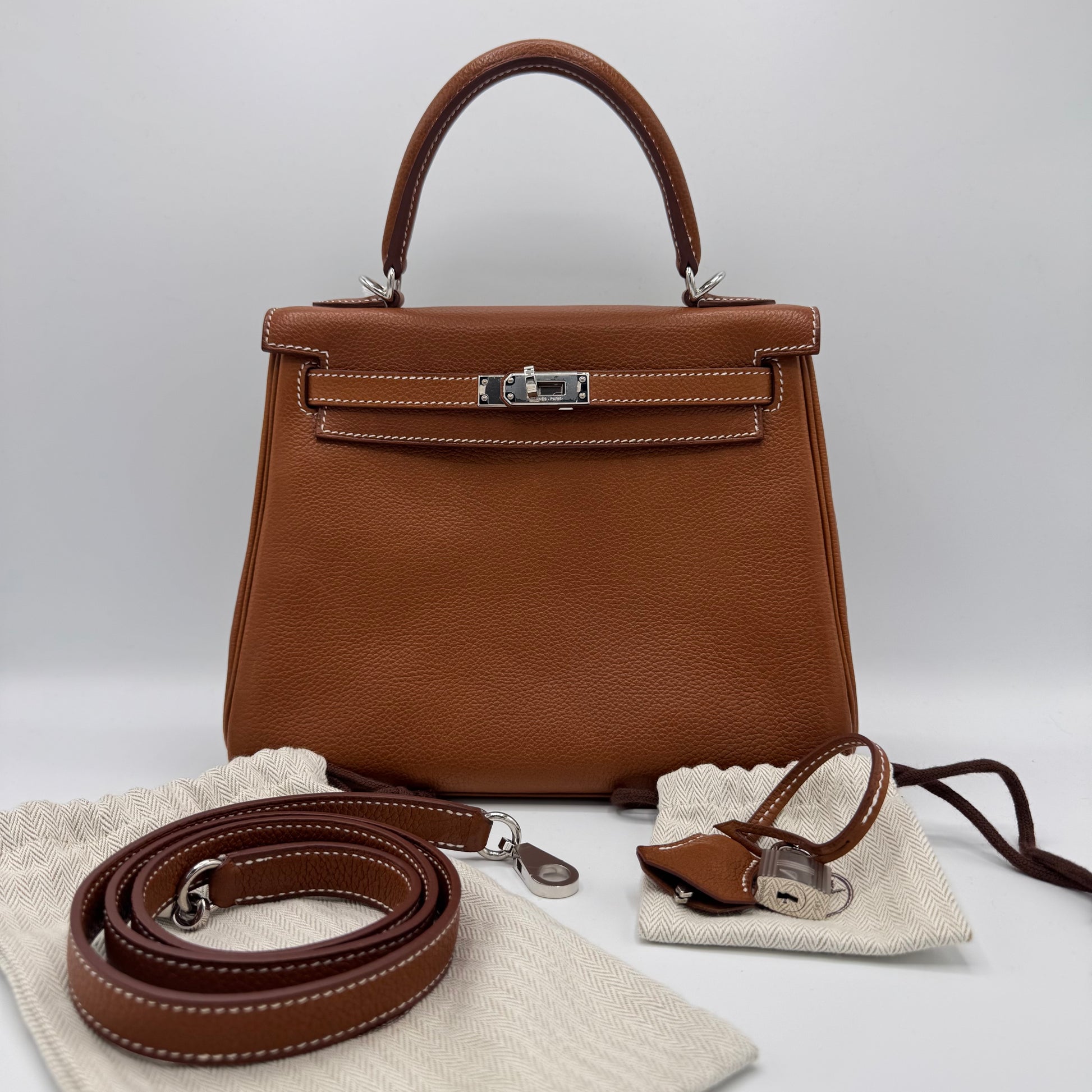 Kelly Handbag Fauve Barenia Faubourg with Palladium Hardware 25(Z Stamp Year 2021)