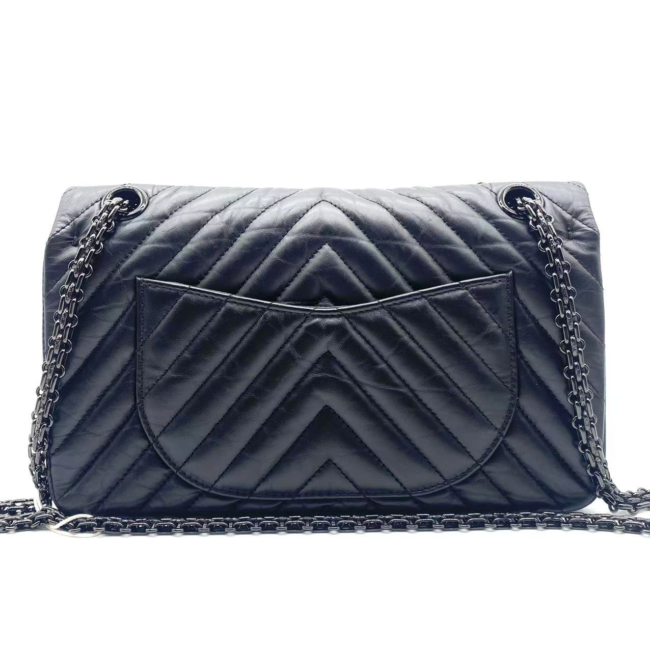 So Black Reissue 2.55 Flap Bag Chevron Aged Calfskin 225