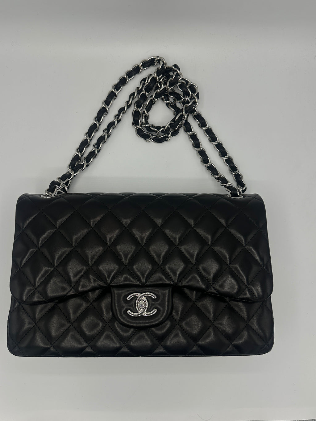 Lambskin jumbo classic flap bag