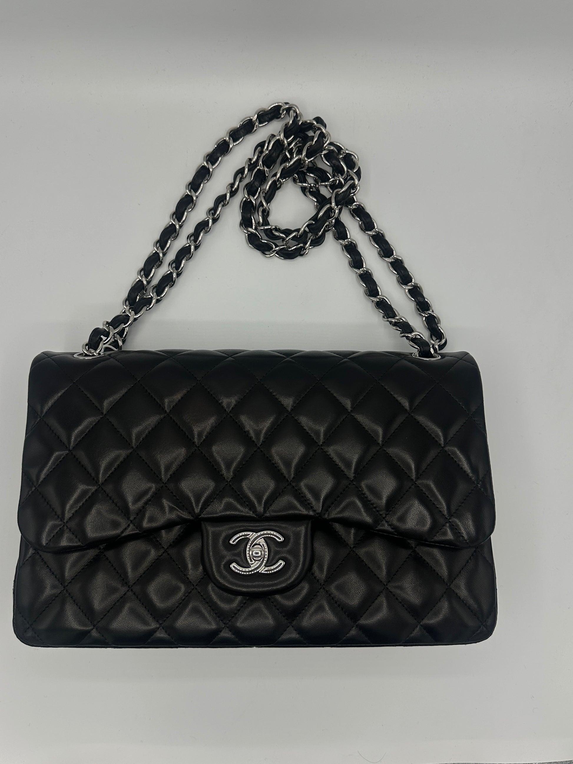 Lambskin jumbo classic flap bag