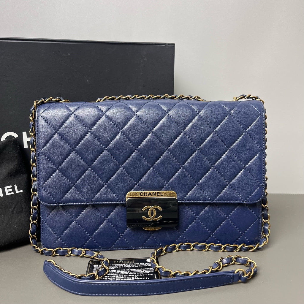 Beauty Lock Flap Bag Quilted Sheepskin Large Twins LDJ3041