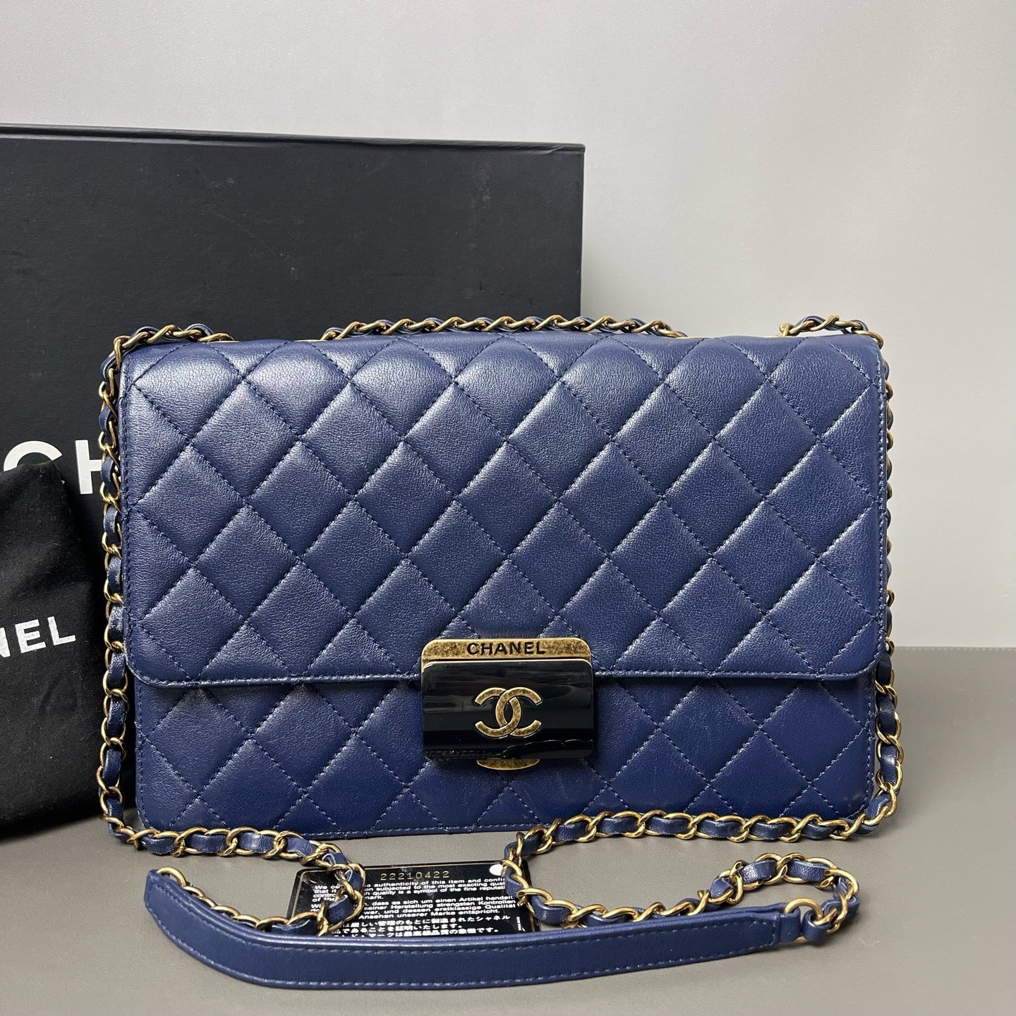 Beauty Lock Flap Bag Quilted Sheepskin Large Twins LDJ3041