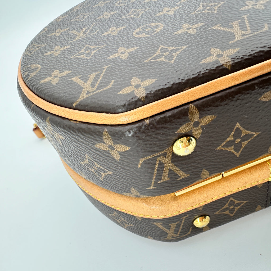 Reverse Monogram Petite Boite Chapeau Souple