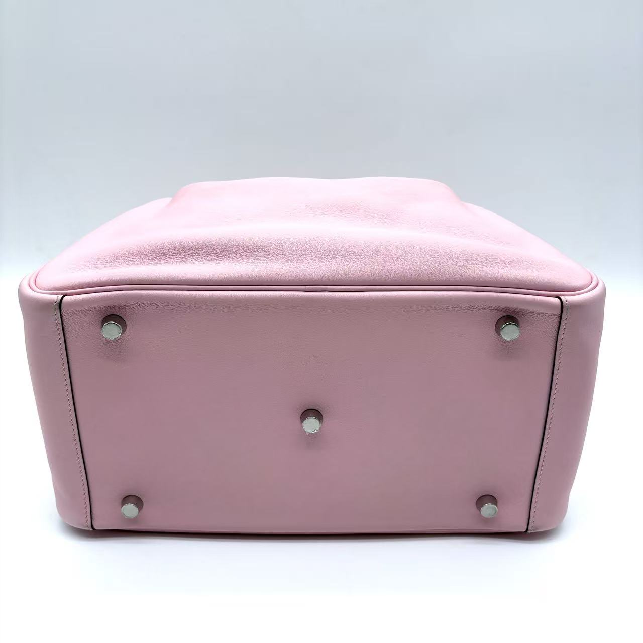 Lindy 30 shoulder bag in Rose Sakura Swift leather