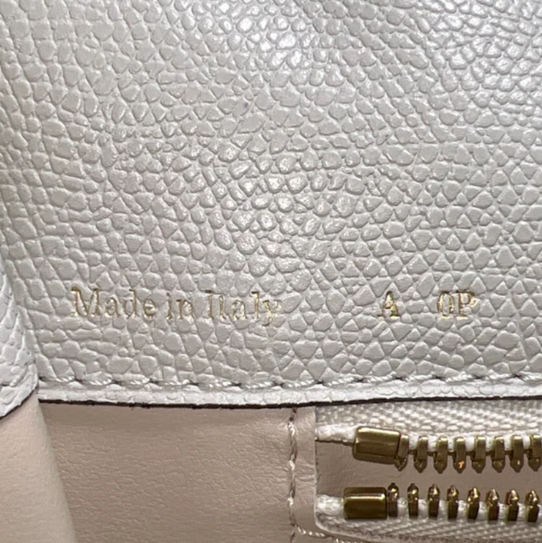 Iside Media Envelope Flap Top-Handle Bag B23912