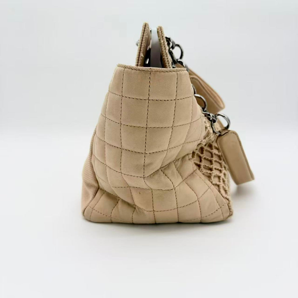 Coco Mark Chain Shoulder Tote bag in a beige
