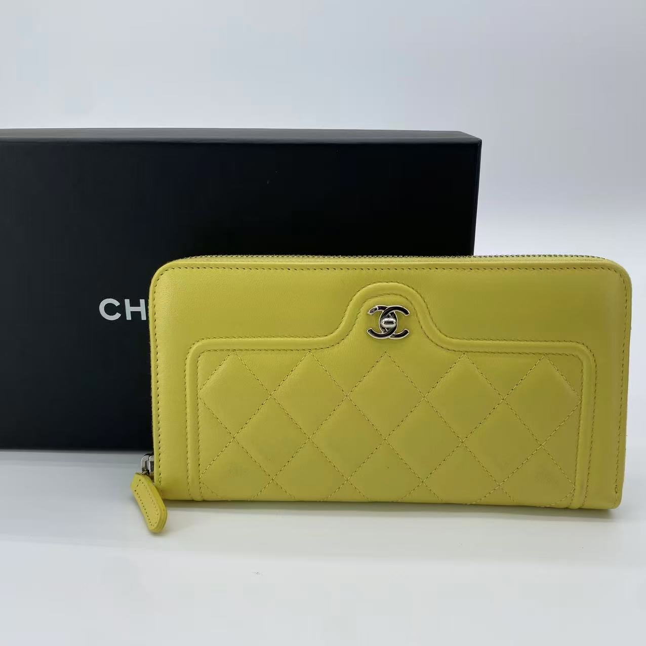 Soho Double Zip Around Wallet Leather Long