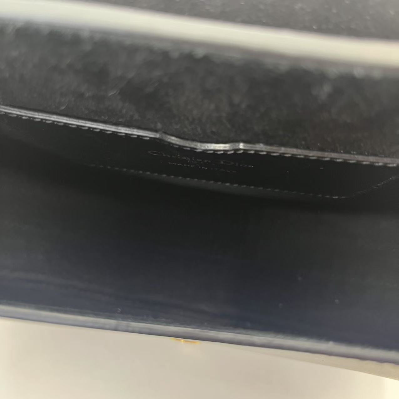 Box Calfskin Medium Bobby Flap Black twins