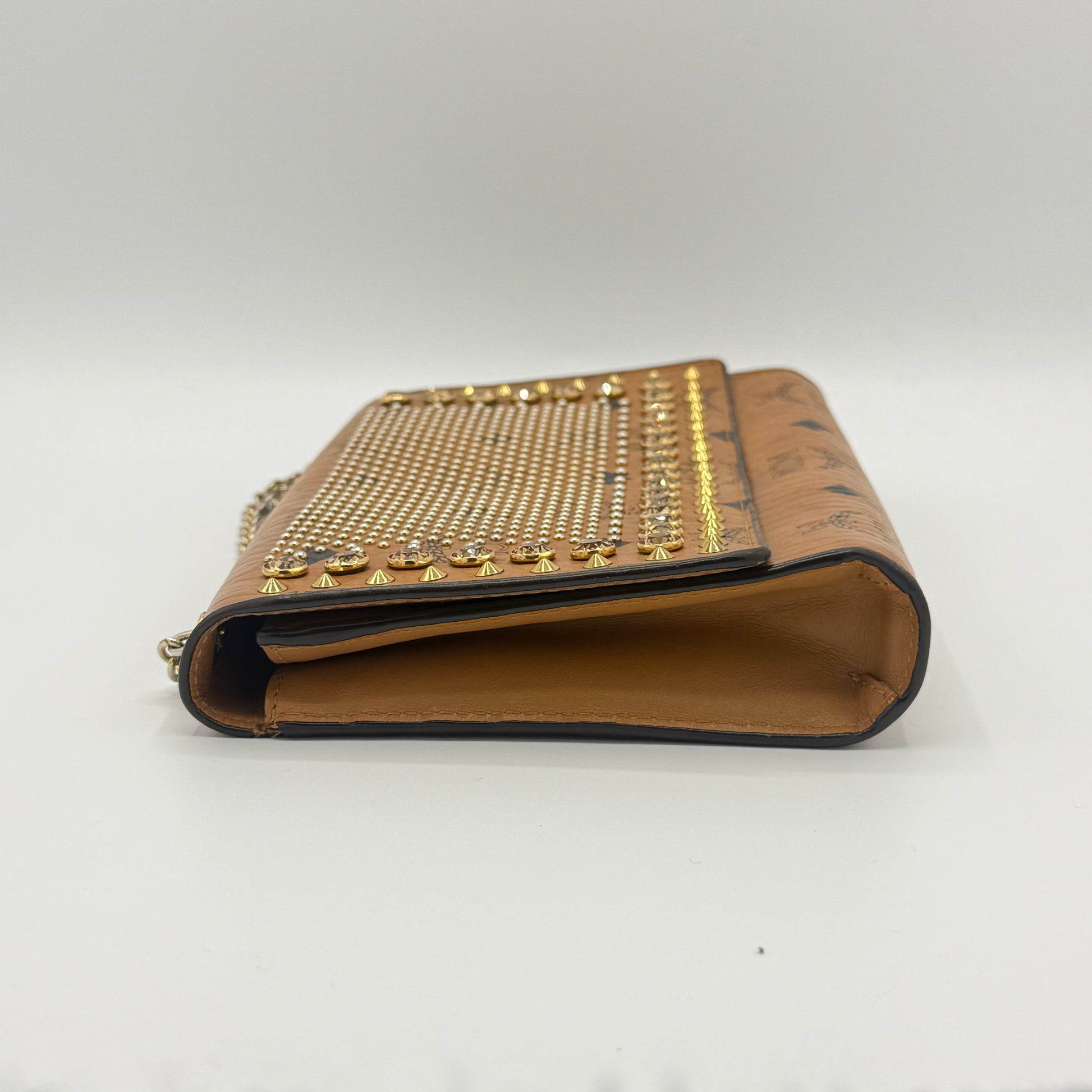 Visetos Studded Chain Wallet Cognac