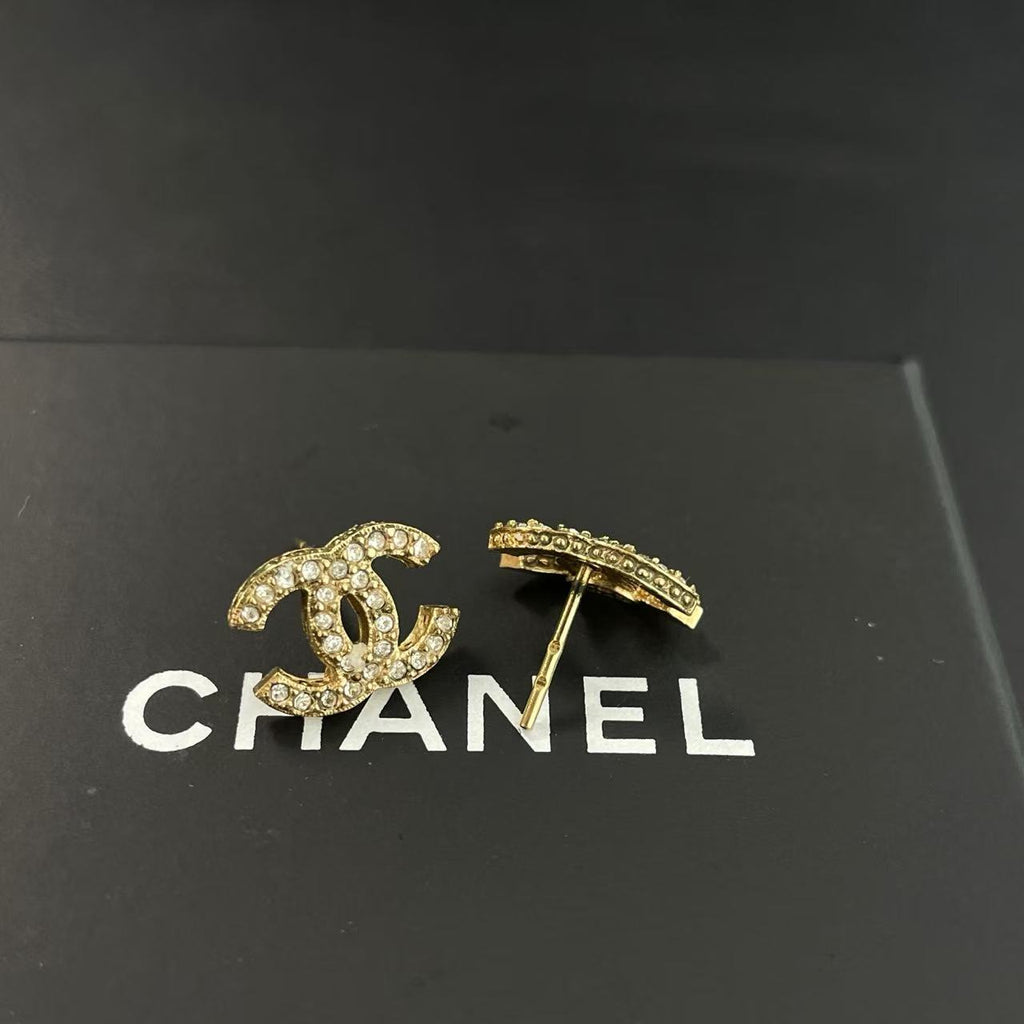 Chanel CC Earrings Light Gold Twins LDZ1265