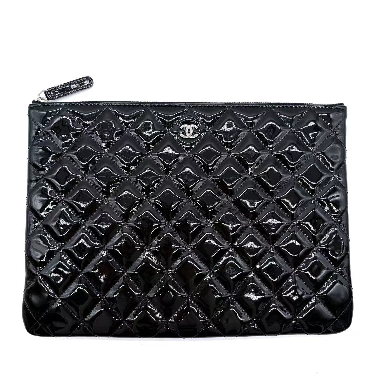 Patent Calfskin Quilted Medium Cosmetic Case Black