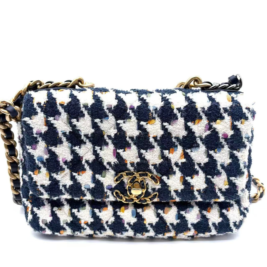 Tweed Quilted Medium Chanel 19 Flap Ecru Navy Blue Multicolor