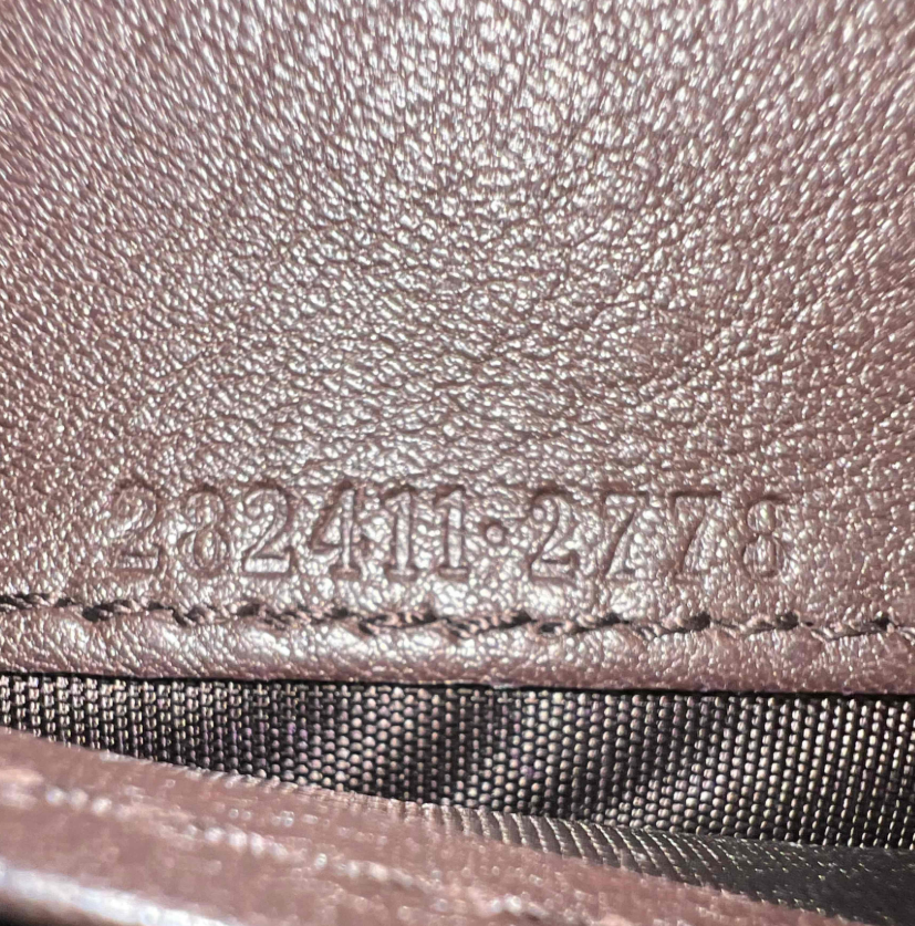 Gucci GG Canvas Script Logo Continental Wallet W23342