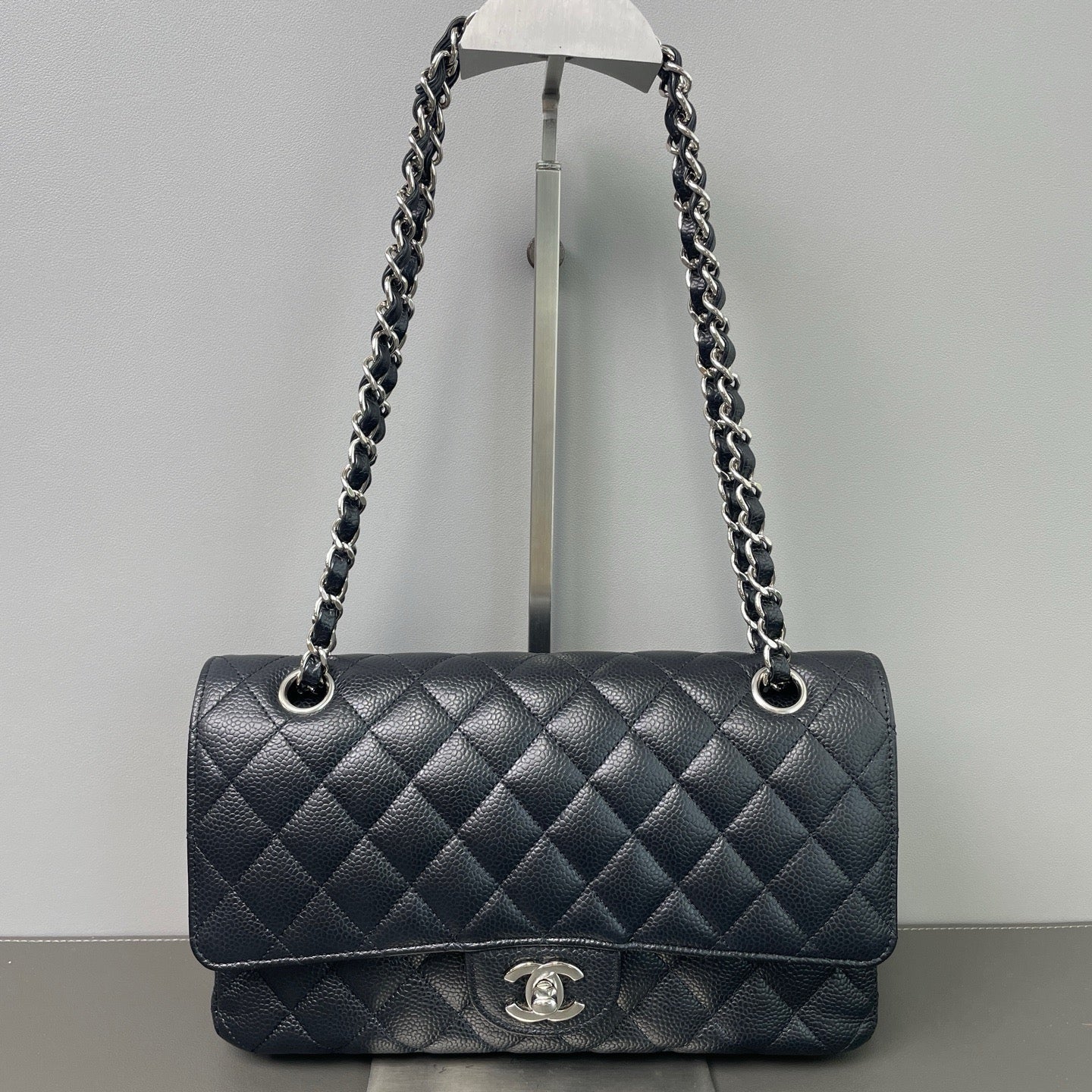 Chanel Black Medium Classic Double Flap Bag in Caviar Leather with Silver Hardware twins LDJ3200