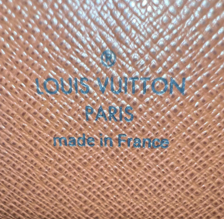 Louis Vuitton Zippy Wallet Monogram W23429