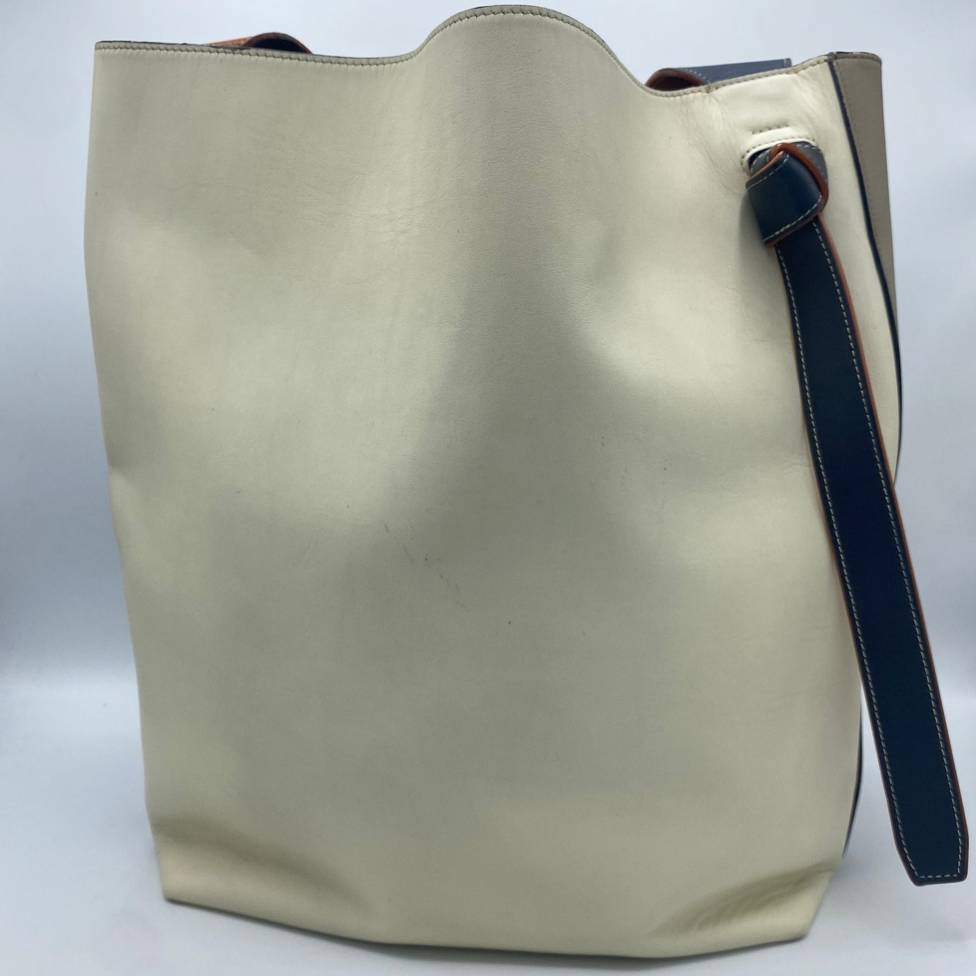 Twisted Cabas Tote Calfskin