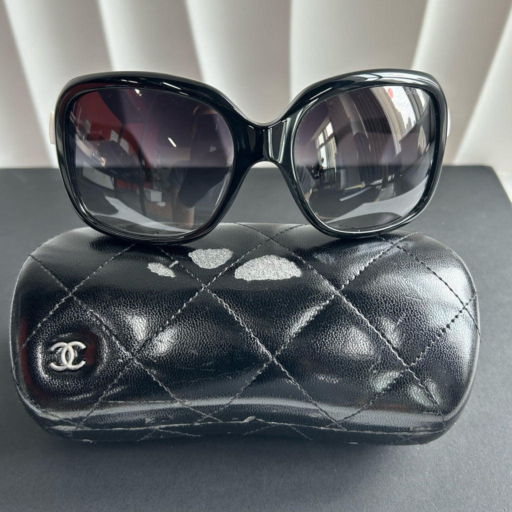 Chanel bow sunglasses black / white twins LDJ3896