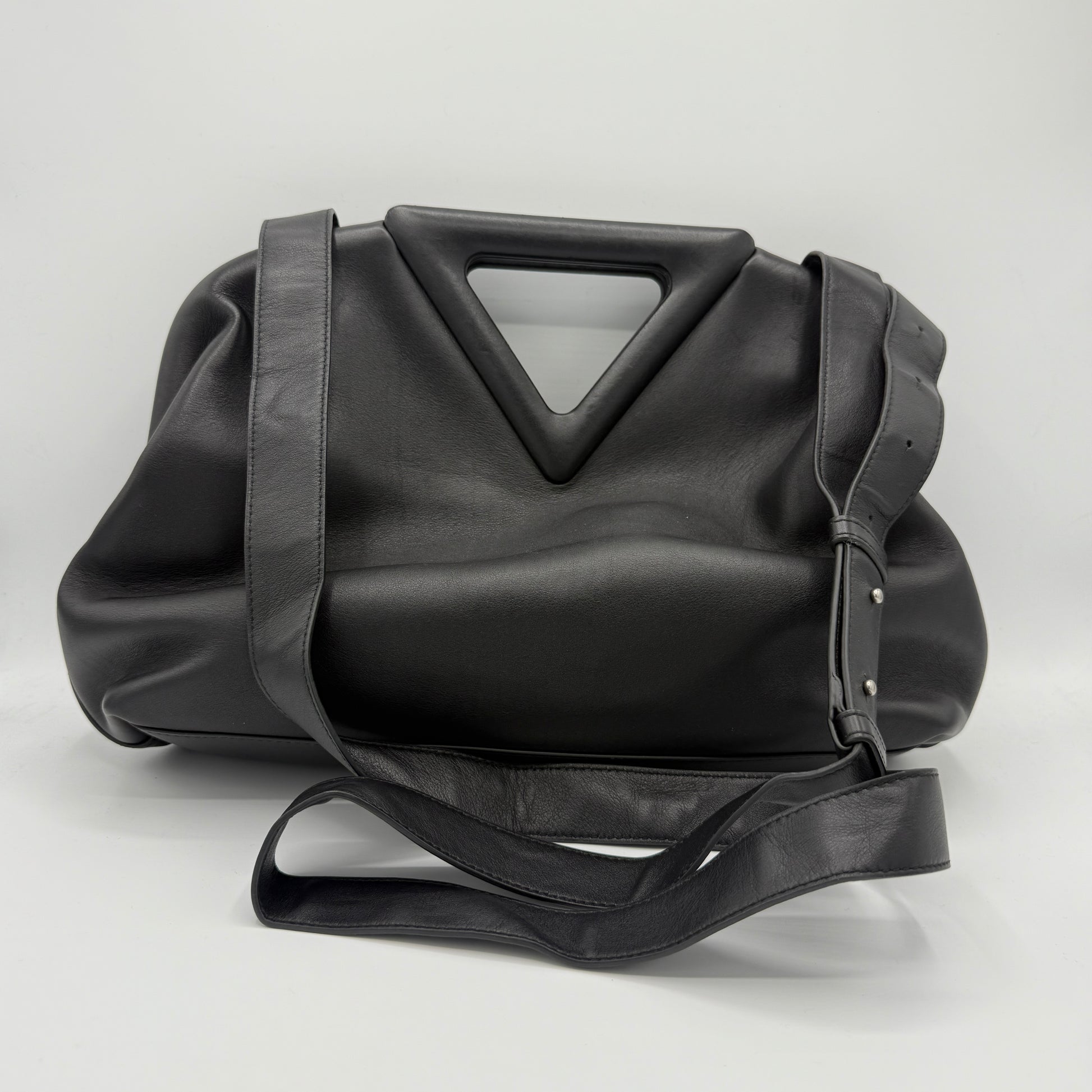 Point Shoulder Bag Leather Medium