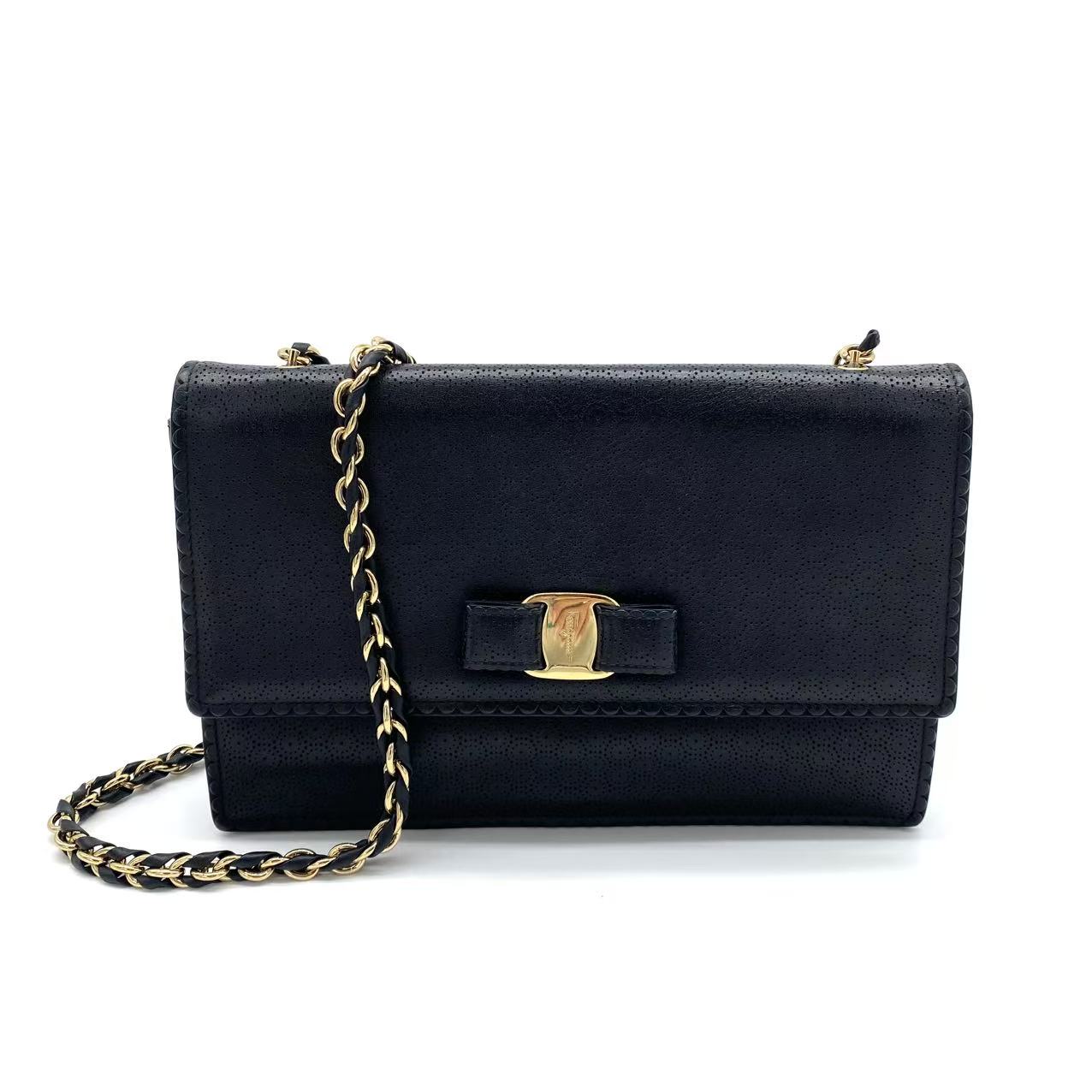 Black Wallet On Chian