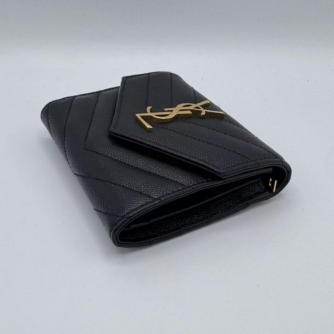 Monogram Trifold Wallet in Grained Leather Gisel