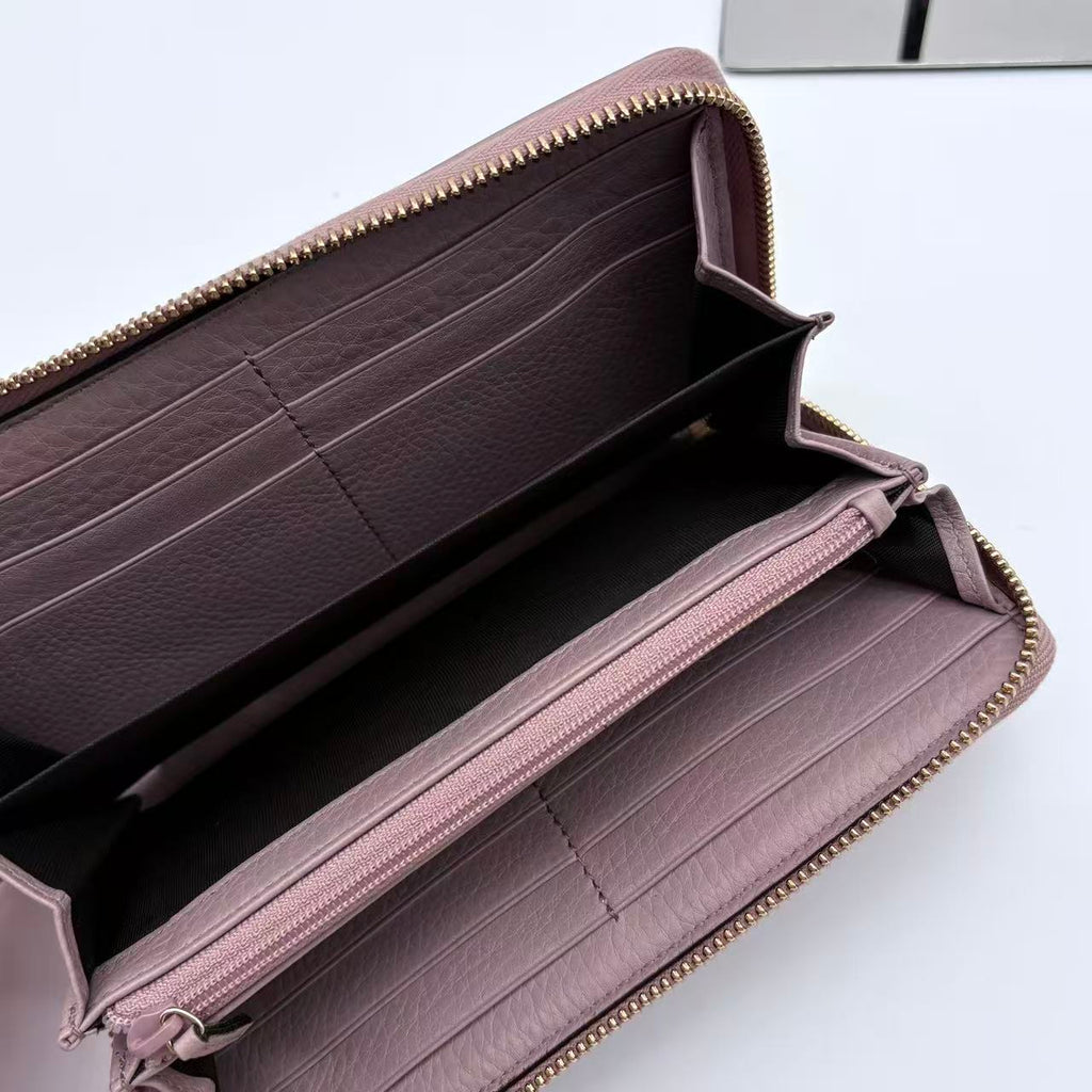 GUCCI Vintage Web Zippy Wallet