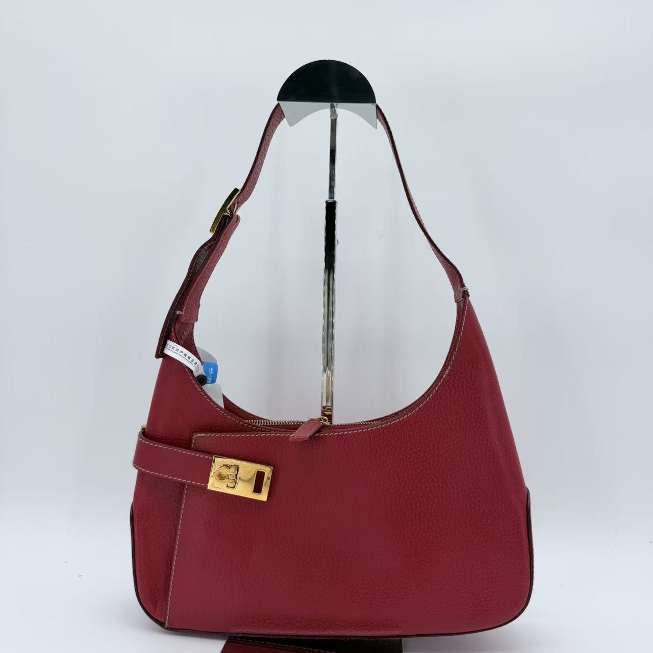 red leather Gancini shoulder bag