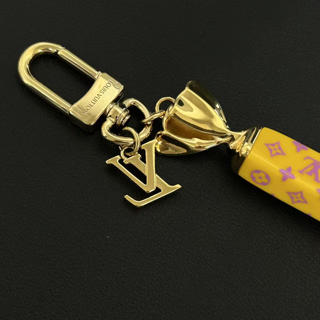 Louis Vuitton Sweets Bag Charm twins LDZ285