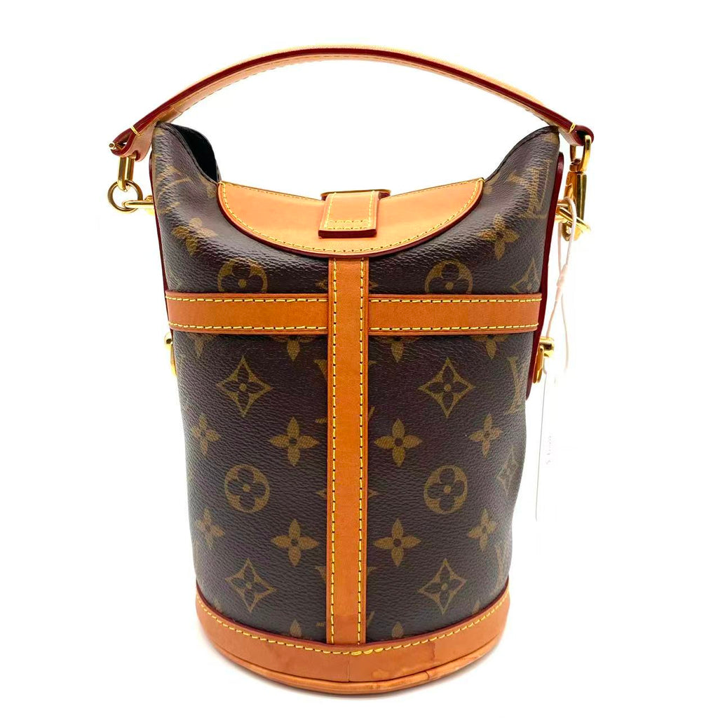 Duffle leather handbag