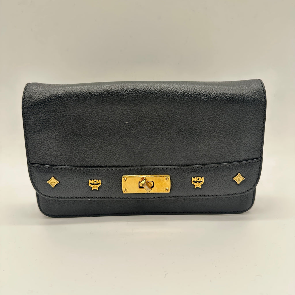 Black Clutch