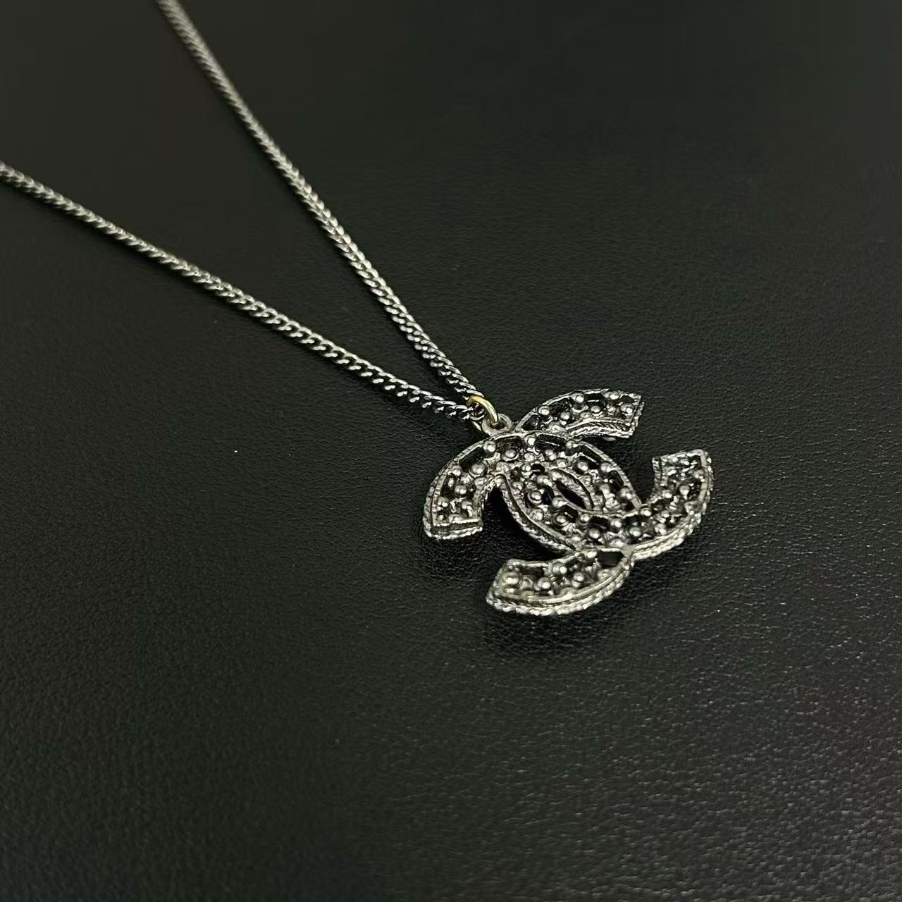 CC Crystal Logo Necklace Metal Twins LDJ4225