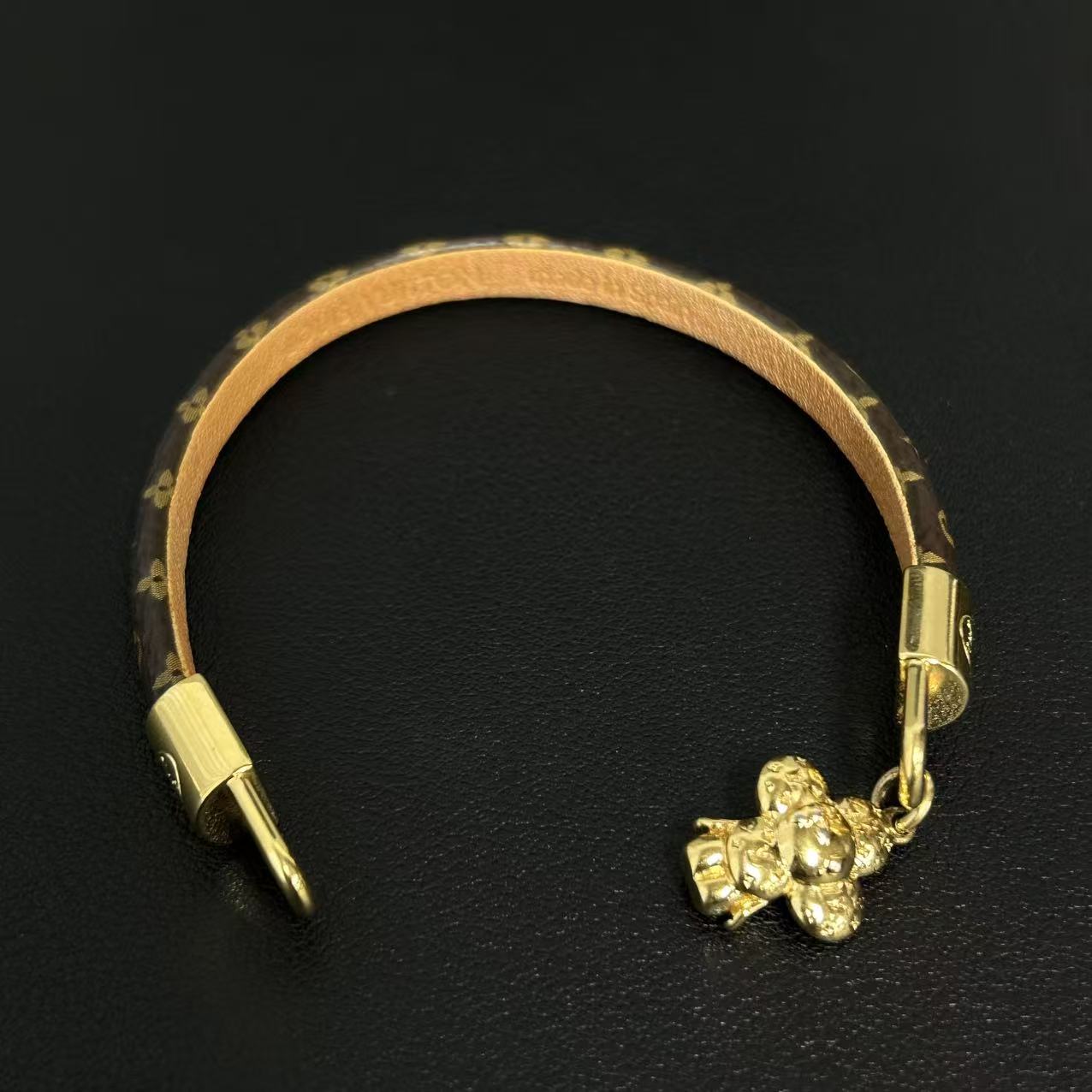 Louis Vuitton Monogram Vivienne Bracelet 17 twins LDJ4285