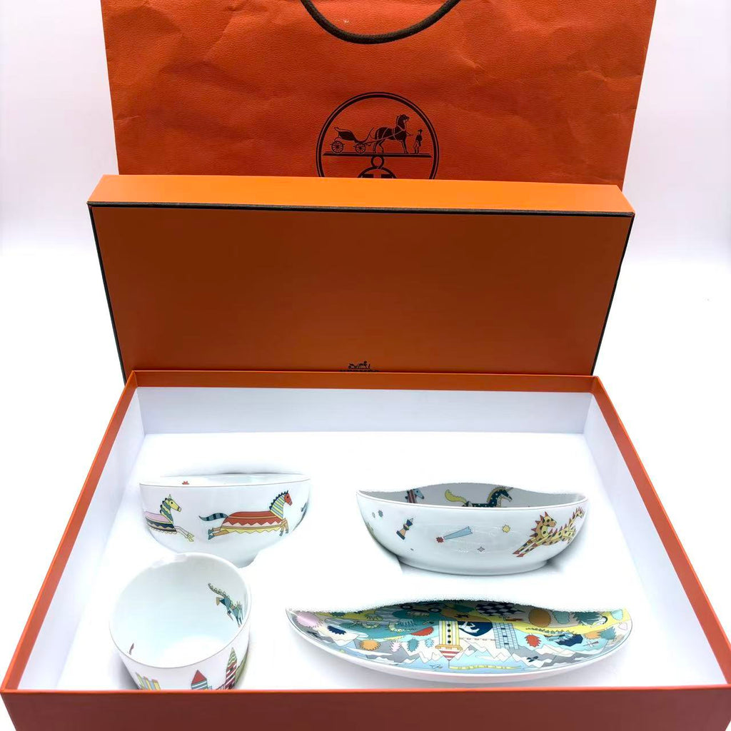 Epopee Set of 4 White Multicolor Porcelain Tableware Set