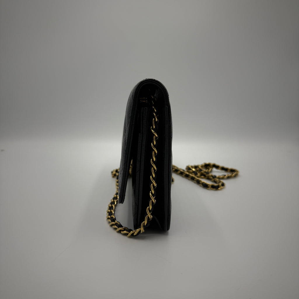 Wallet on Chain Quilted Caviar