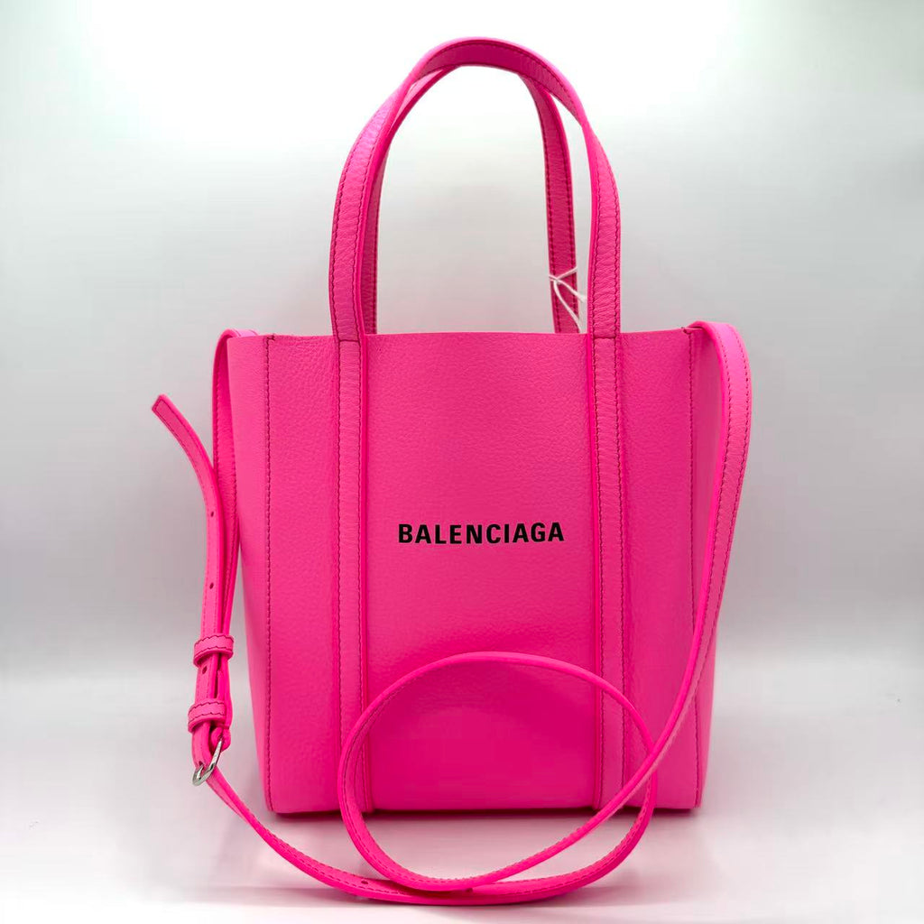 Signature Tote XS