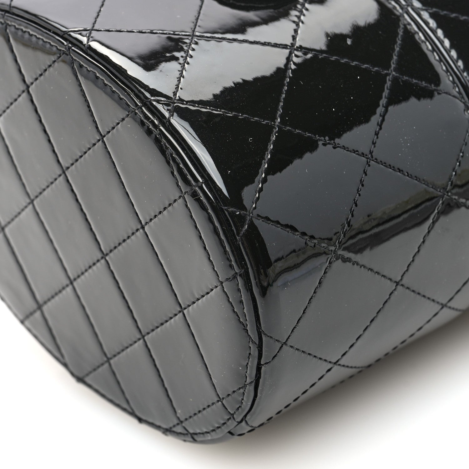 Patent Quilted Round Clutch With Chain Black - twins