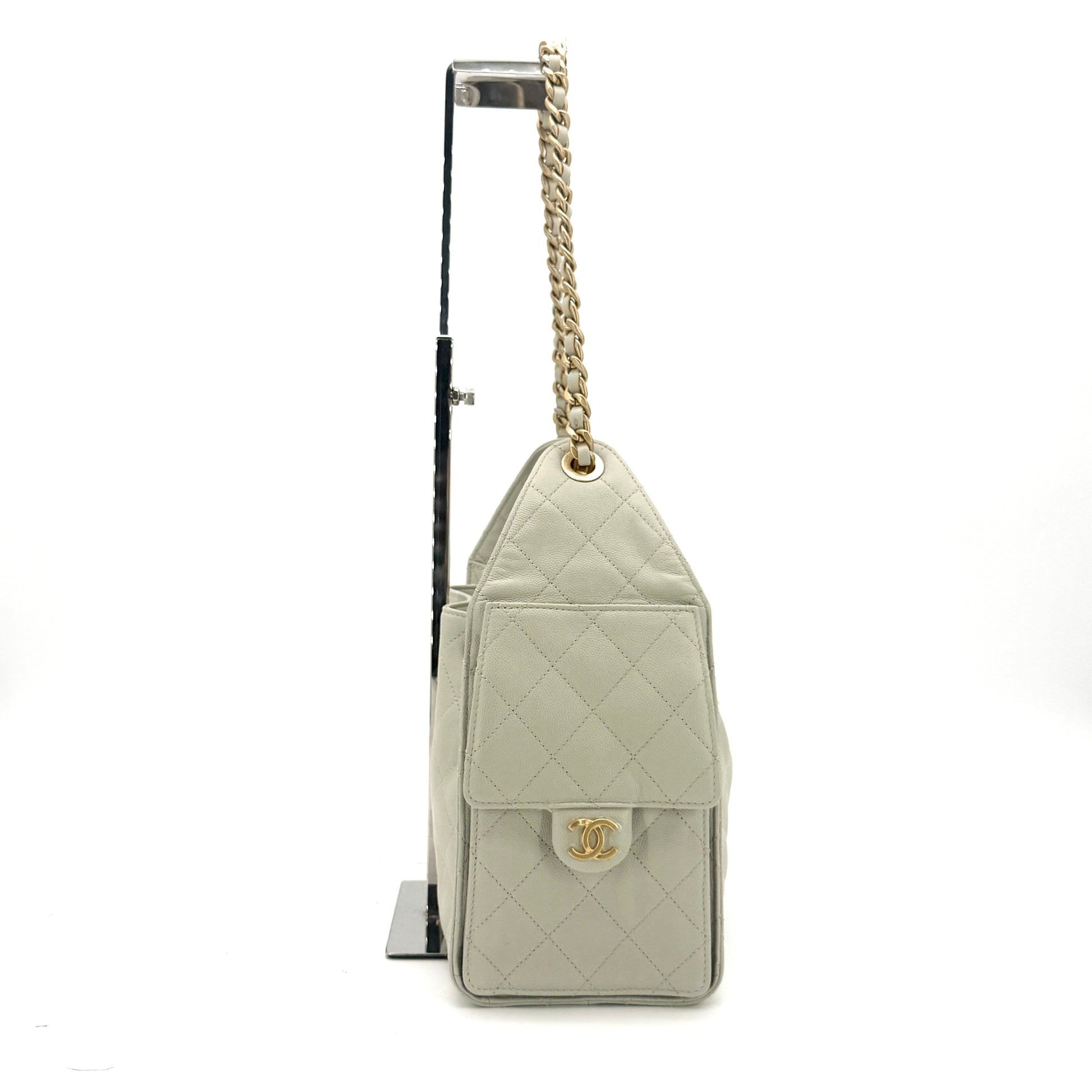 25 Hobo Bag Quilted Caviar Small