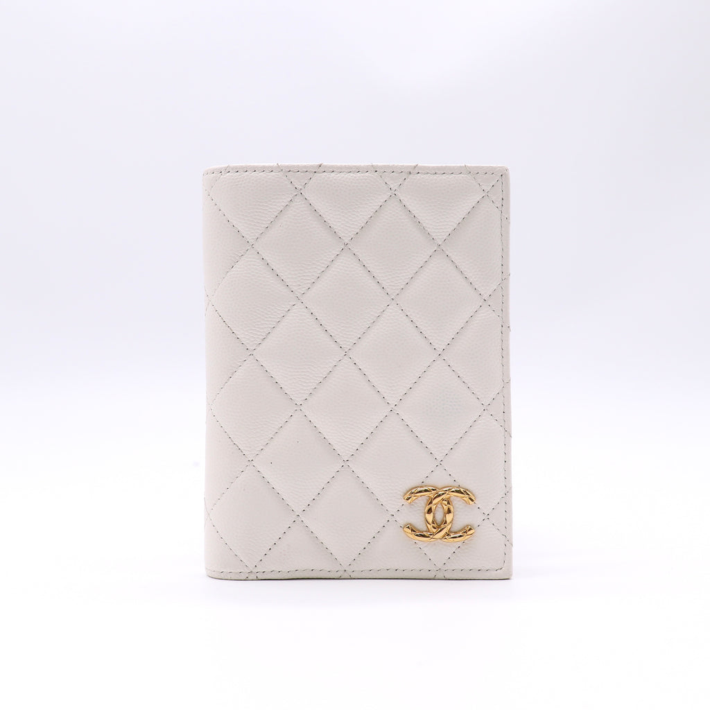 Caviar Quilted CC Passport Holder Twins  LDJ403