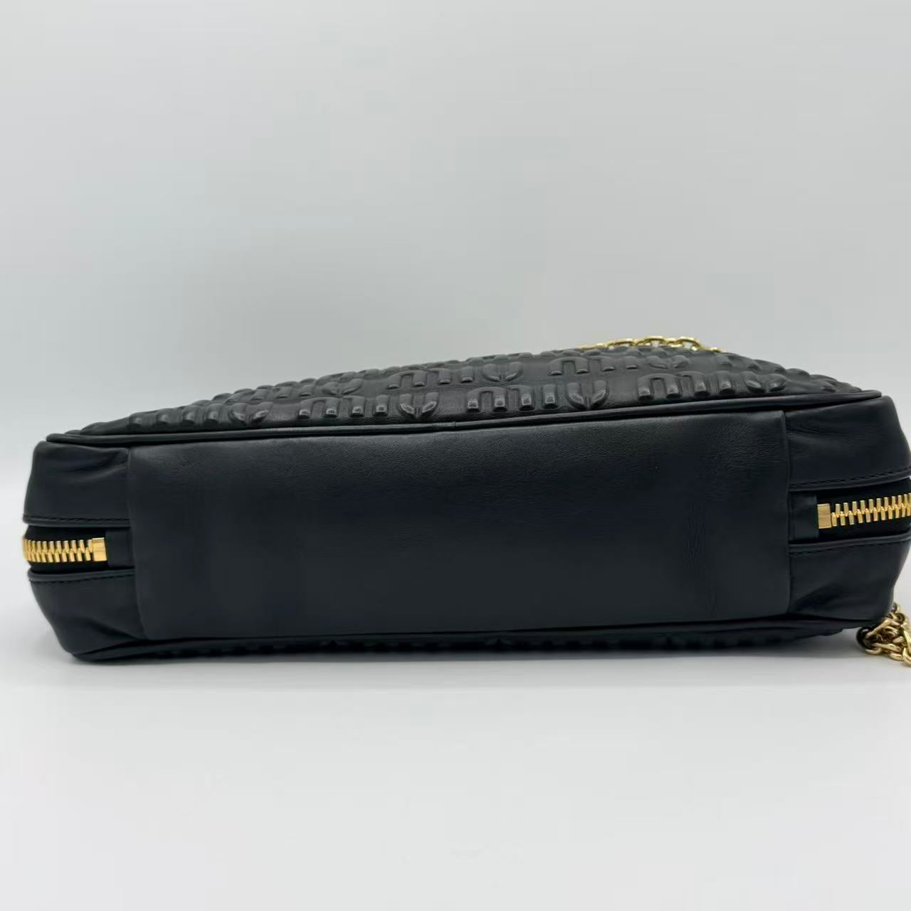Softy Chain Camera Bag Logo Embossed Leather