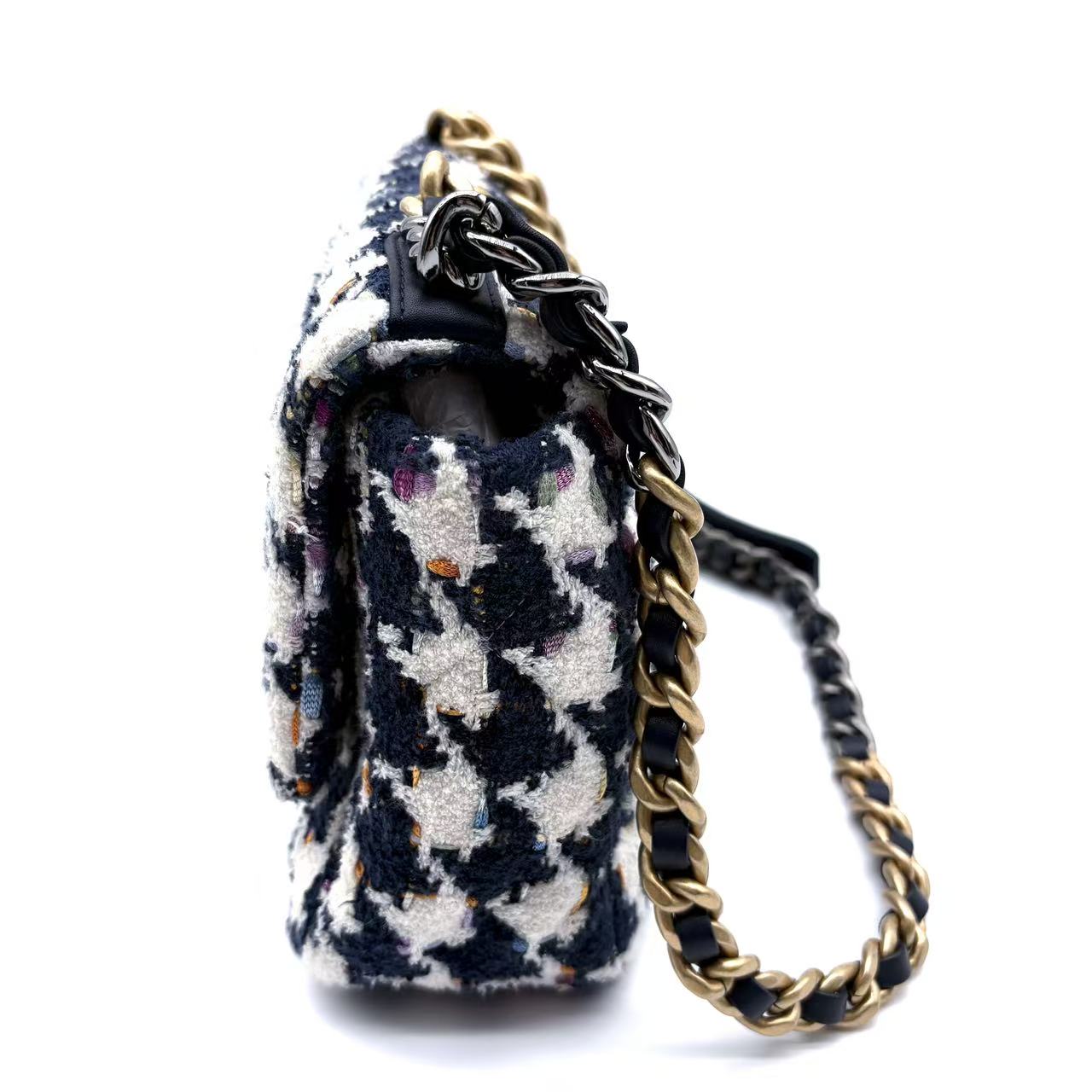 Tweed Quilted Medium Chanel 19 Flap Ecru Navy Blue Multicolor