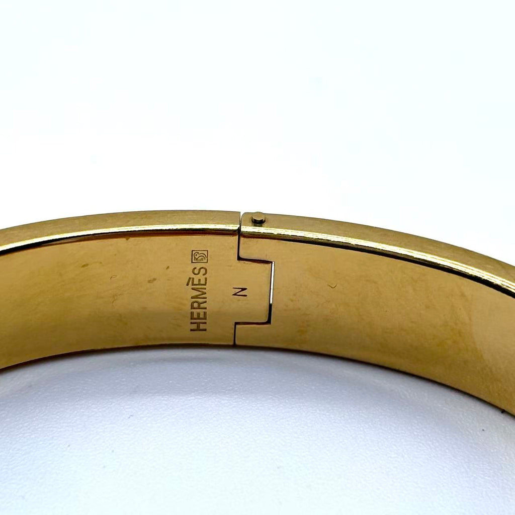 Clic H Pink Enamel Gold Plated Narrow Bracelet