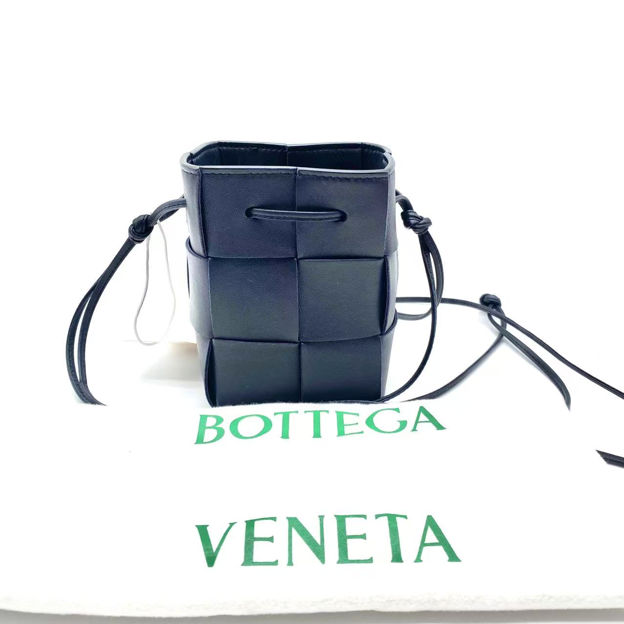 Cassette Phone Holder Maxi Intrecciato Leather crossbody bag