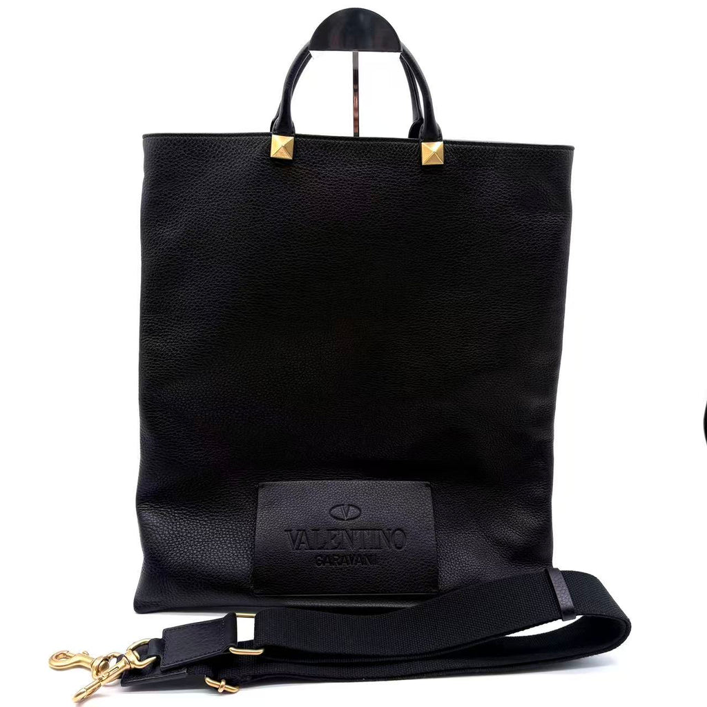 rockstud logo patch tote bag