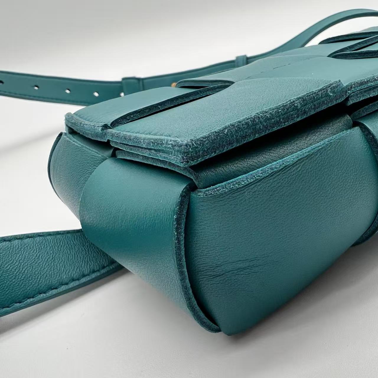 Cassette leather Handbag Blue