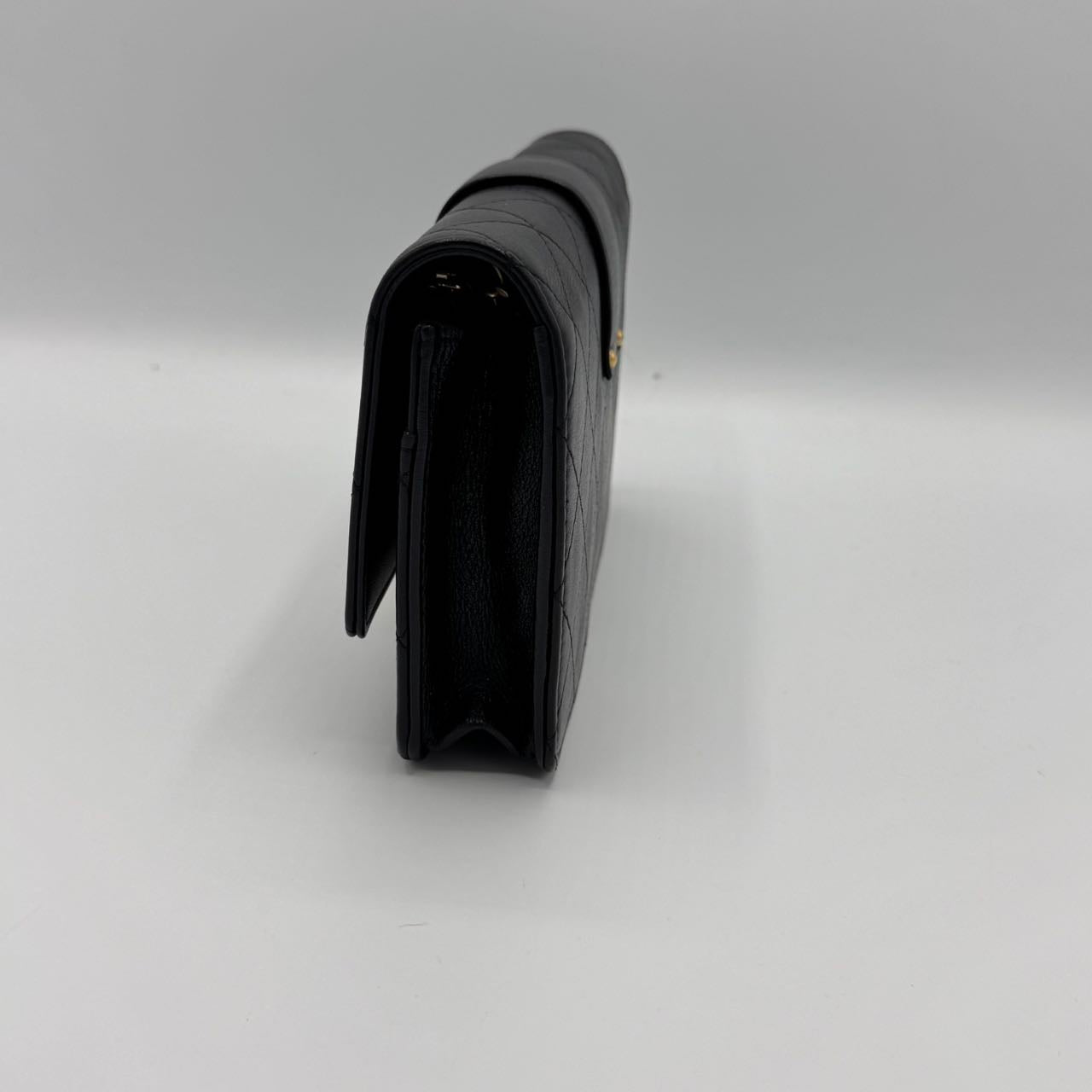 CHANEL Matelasse Turnlock Wallet Black