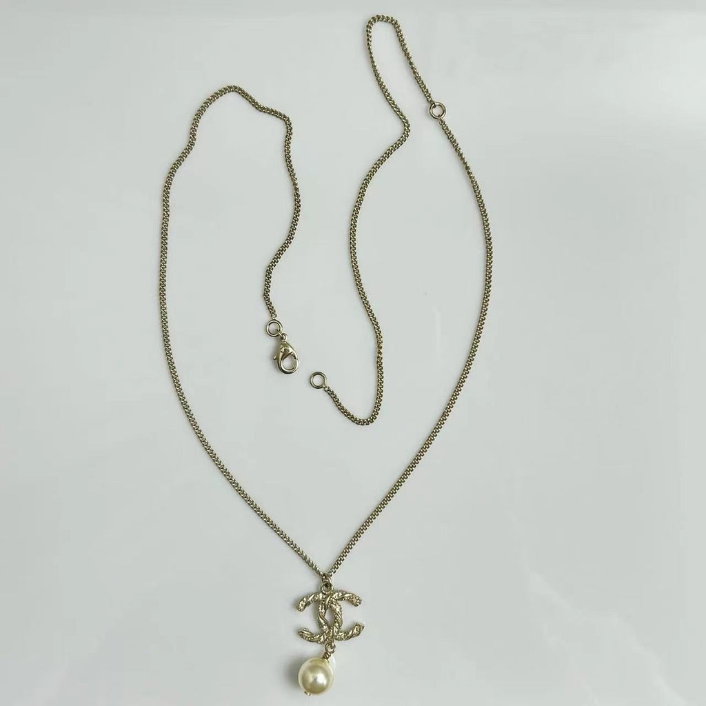 Chanel CC Logo Pendant Necklace Metal twins LDJ3595