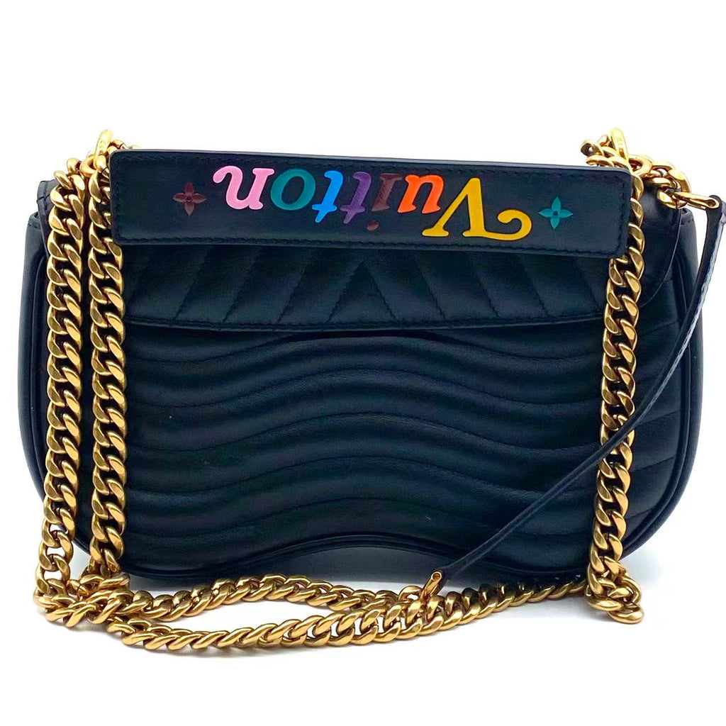 Calfskin New Wave Chain PM Black